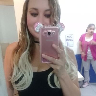 Profile Picture of Liz Daniels  🍬 🍯 (@OfficialHoneyD) on Twitter