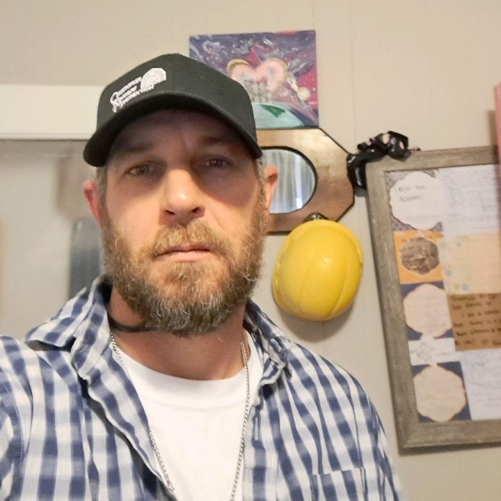 Profile Picture of Chris (@christopherrentfr) on Tiktok