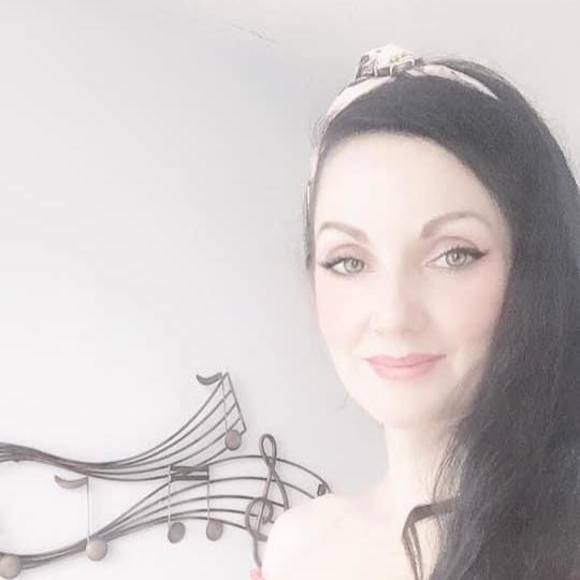 Profile Picture of Anitra Sanchez pedroso (@anitrasanchez) on Poshmark