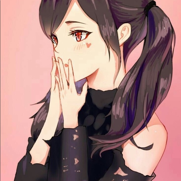 Profile Picture of Lara Franco (@kurotsukii) on Poshmark