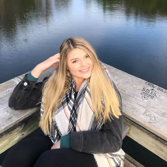 Hannah Kalil - Poshmark Profile Picture of Hannah Kalil (@hannah_kalil) on Poshmark