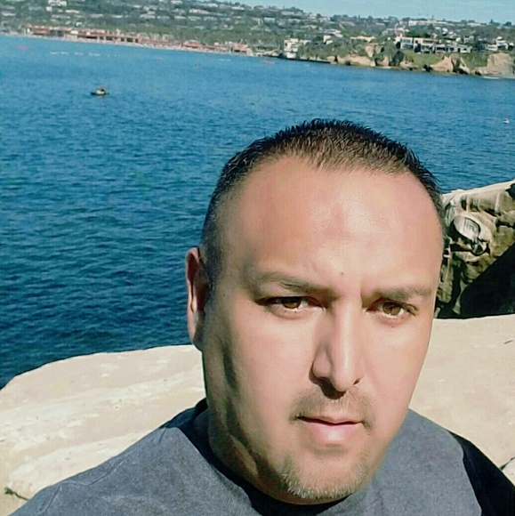 Profile Picture of Luis Grajeda (@lxg4353) on Poshmark