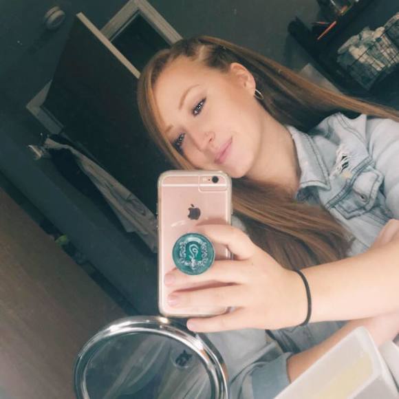 Profile Picture of Bri Gramley (@bgramely) on Poshmark