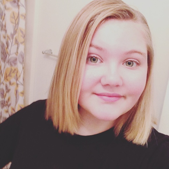 Profile Picture of Kennedy Swineford (@swinefordken) on Poshmark