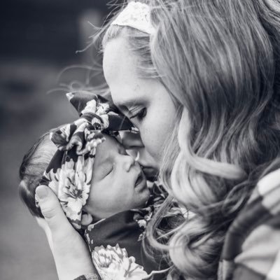 Profile Picture of Monica Chavez (@monica_jewell) on Twitter