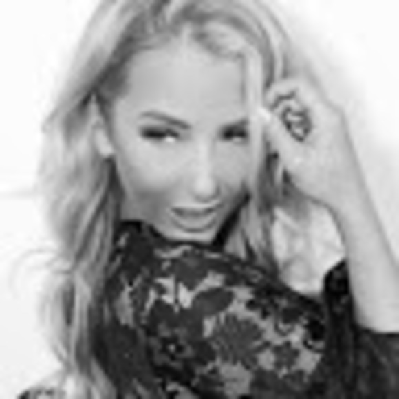 Profile Picture of Kaliiifornia619 (@playmatekali) on Poshmark