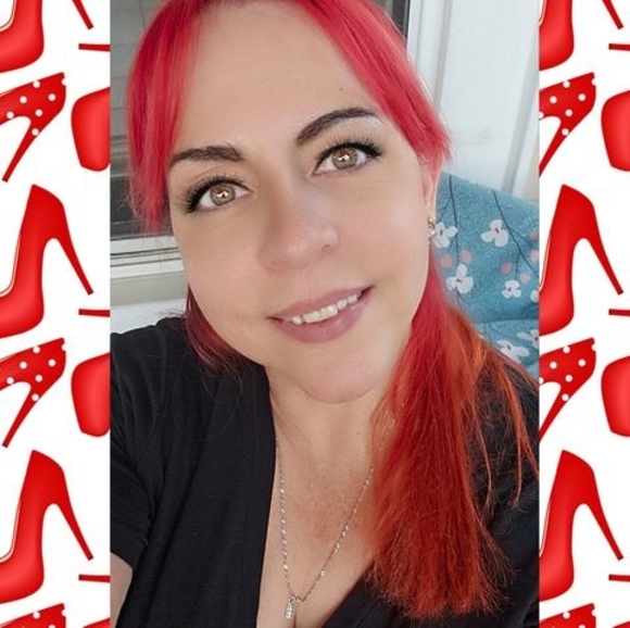 Profile Picture of Maria Justiniano (@msheavybottom) on Poshmark