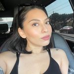 Profile Picture of Lauren Hale (@beautynplaydates) on Instagram