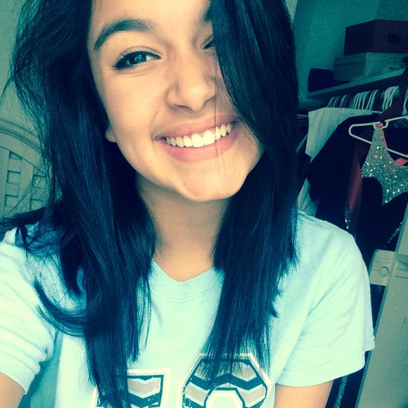 Profile Picture of Christa Caldera (@christajune1) on Poshmark