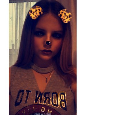 Profile Picture of Lacey Davies (@laccey_x) on Twitter