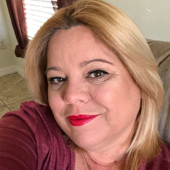 Profile Picture of Myriam Alvarez (@myriamalvarez) on Poshmark