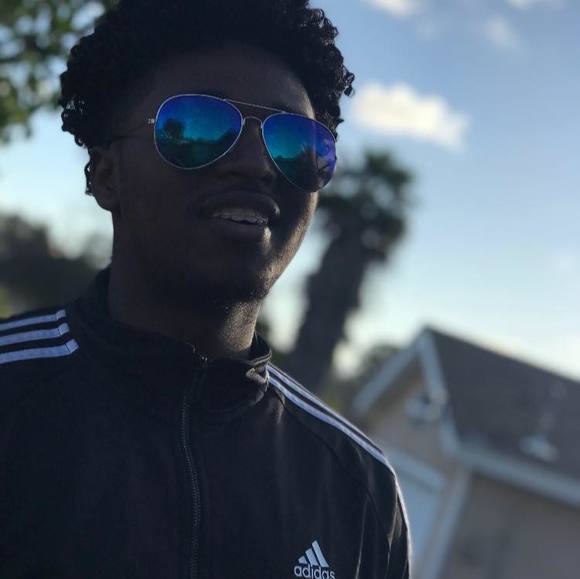 Profile Picture of Mohamed Sharif (@momosharif) on Poshmark