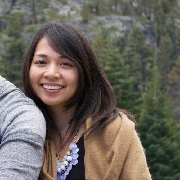 Profile Picture of Dierdra Tuazon (@d_t) on Poshmark