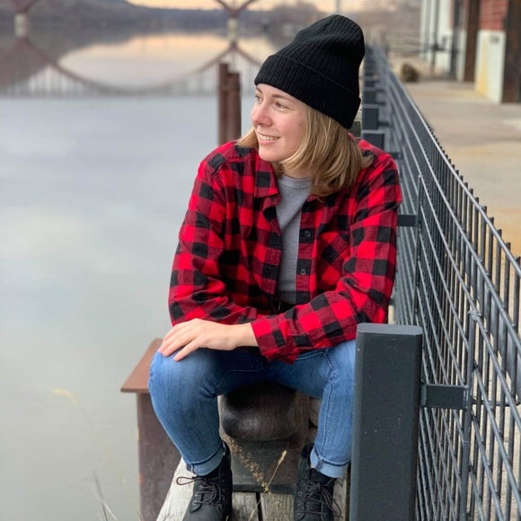 Profile Picture of Justin Leo (@justinleo) on Poshmark