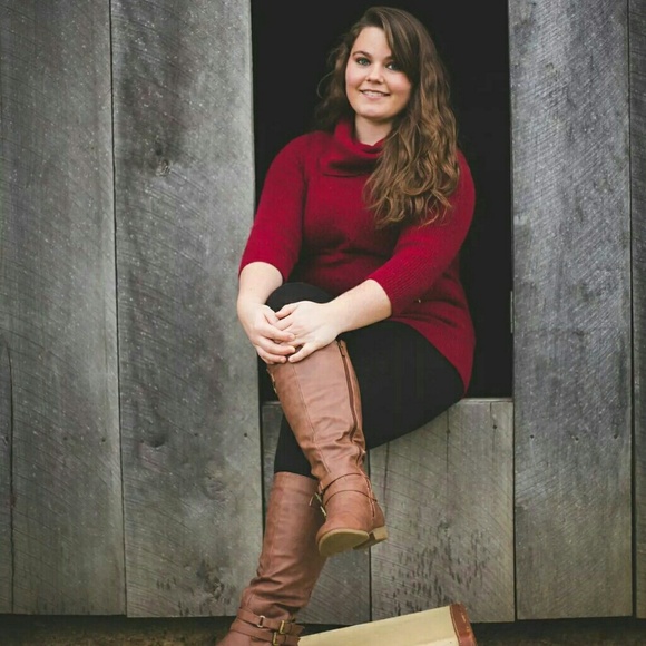 Profile Picture of Alexa Miller (@alexabrooke_22) on Poshmark