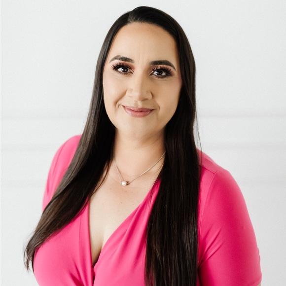 Profile Picture of Brenda Miramontes (@yemi_miramontes) on Poshmark