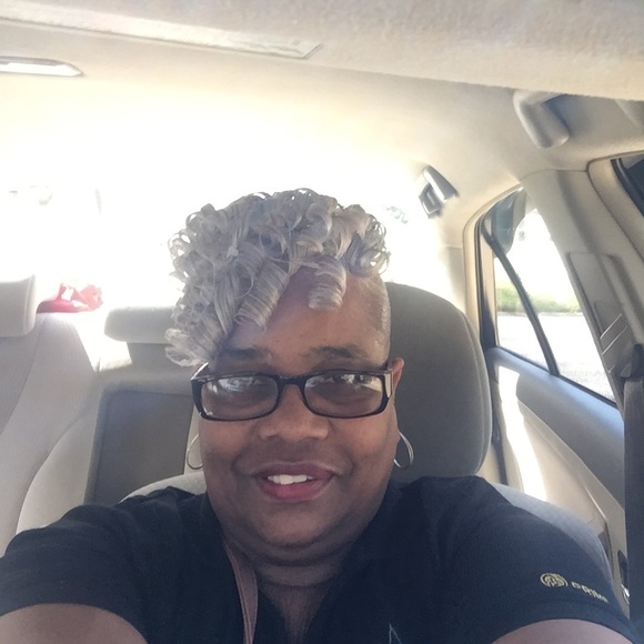 Profile Picture of Deborah Craig (@grandmomma1) on Poshmark