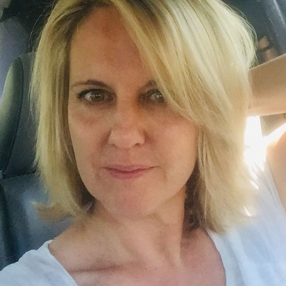 Profile Picture of Lorien Bronsert (@ladylorien) on Poshmark