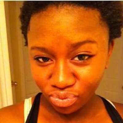 Profile Picture of Deborah Pelt (@Qu33nB33_Dee) on Twitter