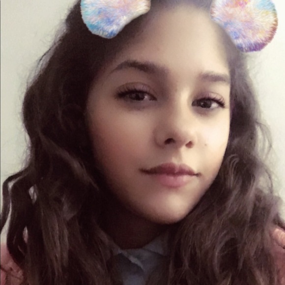 Profile Picture of Lissette Rubero (@lissetterubero) on Poshmark