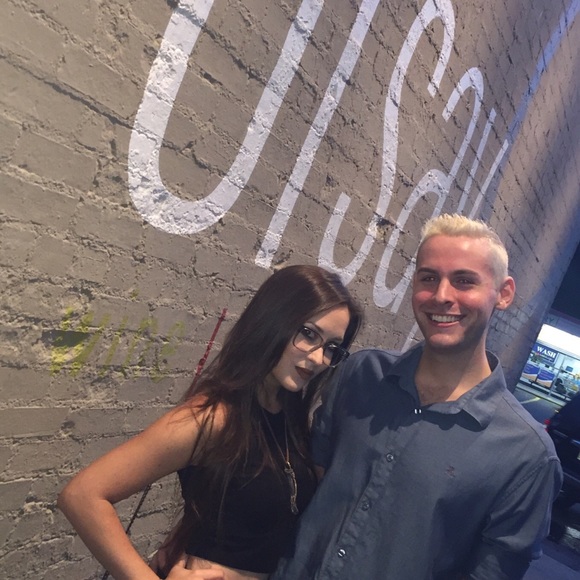 Profile Picture of Cory Leschel (@clesch12) on Poshmark