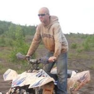 Profile Picture of Micah Anderson (@micahbigblue) on Myspace