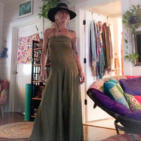 Profile Picture of Cynnara Wodecki (@whisperingroots) on Poshmark