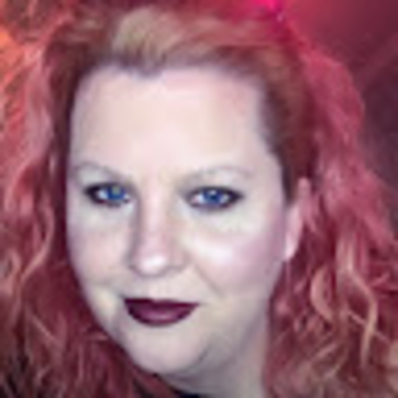 Profile Picture of Rachel Swedish (@raswedi) on Poshmark