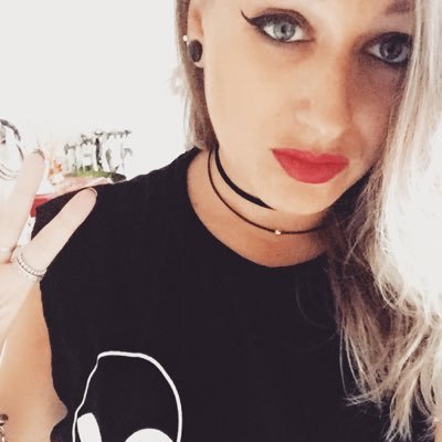 Profile Picture of Kerry Sharpe (@kerrysharpe19) on Twitter