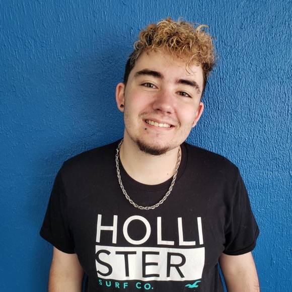 Profile Picture of Austin Segars (@austinsegars) on Poshmark