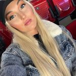 Profile Picture of Emily park (@emliy.973) on Instagram