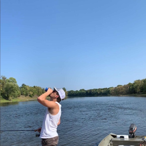 Profile Picture of Sam Grinsell (@samgrinsell) on Poshmark