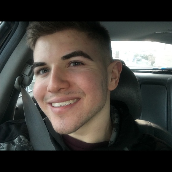 Profile Picture of Matt Silva (@mattsilva900) on Poshmark