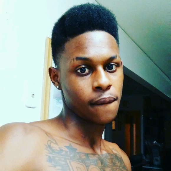 Profile Picture of Alexander Scott (@nba_twin_cuhh21) on Poshmark