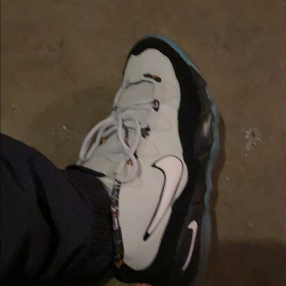 Profile Picture of Joshua Givens (@givensjoshua191) on Poshmark