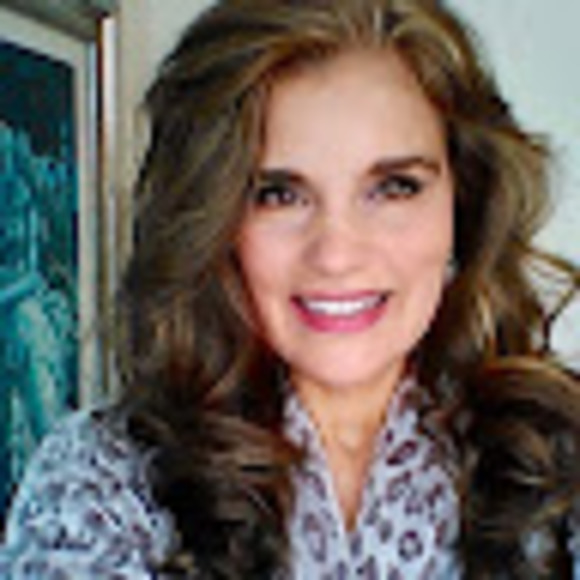 Profile Picture of Jennifer Zamarin (@jonxjen3) on Poshmark