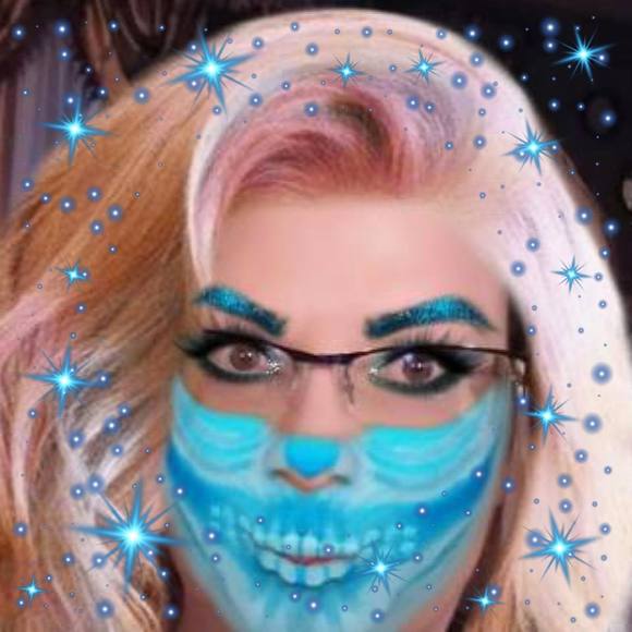 Profile Picture of Renee Phillips (@mistyroc) on Poshmark