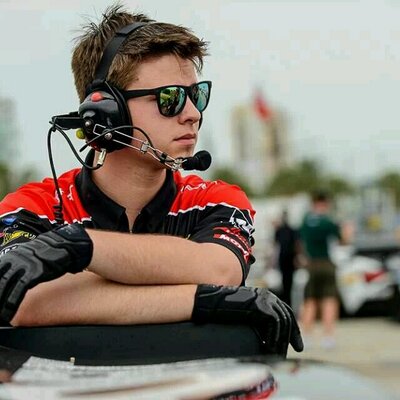 Profile Picture of Jake Wilmott (@jrwilmott) on Twitter