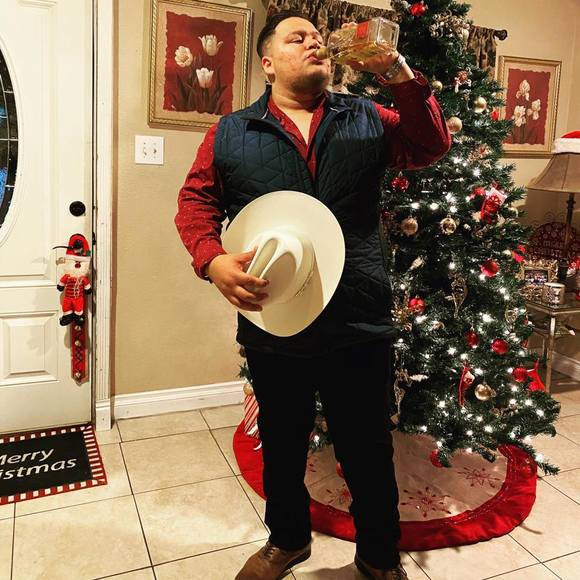 Profile Picture of Jose Corrales (@josecorrales_18) on Poshmark