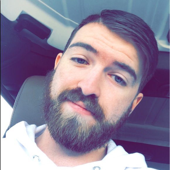 Profile Picture of Chandler Bloxom (@cbgaming) on Poshmark