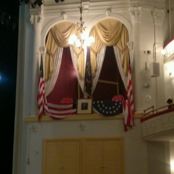 Profile Picture of David Lopez (@dballaholic) on Poshmark