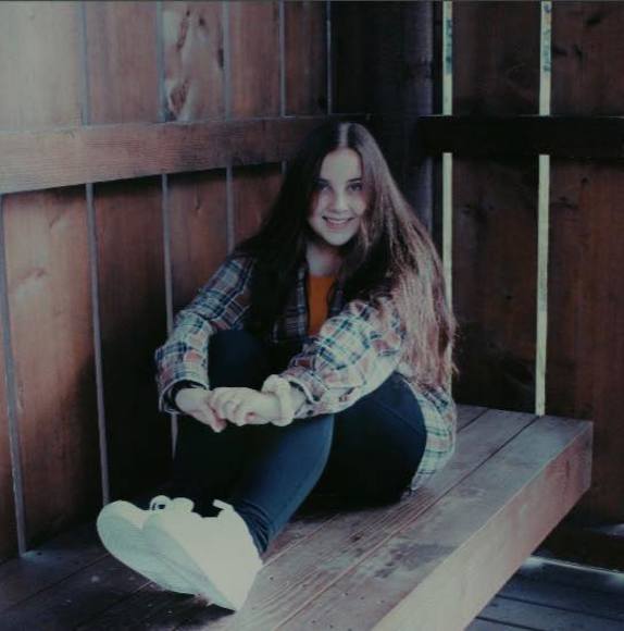 Profile Picture of Sam Knisely (@s_knisely) on Poshmark