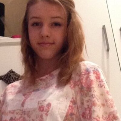 Profile Picture of Megan Worthington (@_meg_direction) on Twitter