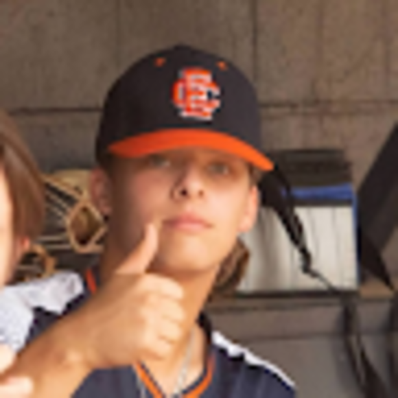 Profile Picture of Ryan Revera (@ryrev) on Poshmark