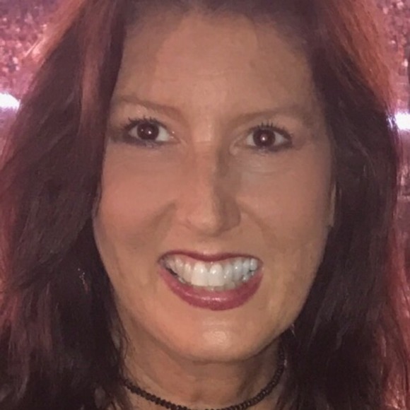 Profile Picture of Cynthia Kindrick (@cynthiakindrick) on Poshmark