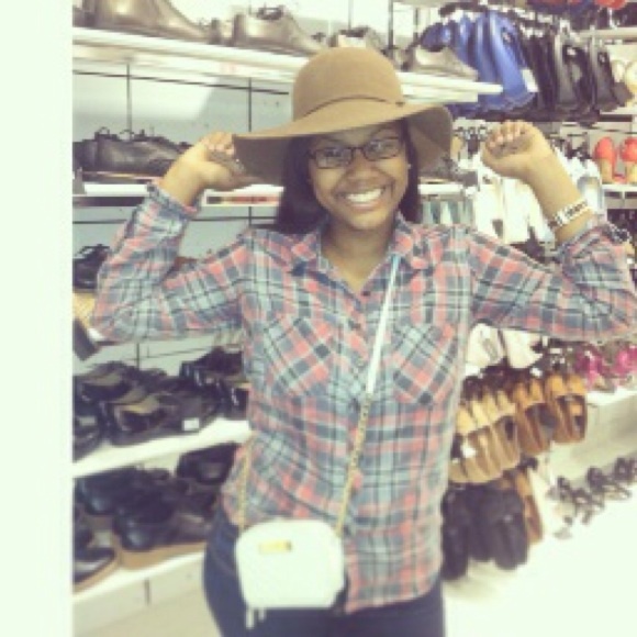 Profile Picture of Bianca Whitley (@biancawhitley) on Poshmark