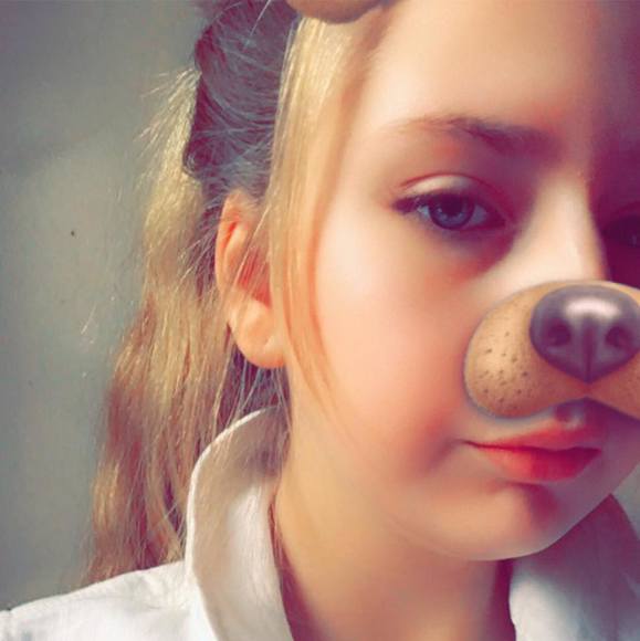 Profile Picture of Dezerea Dashnaw (@dezeread) on Poshmark