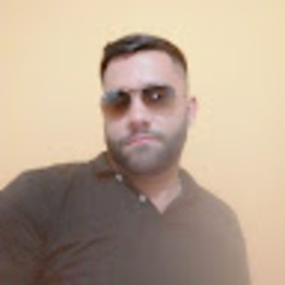 Profile Picture of Alejandro Vivas (@alevivas737) on Poshmark