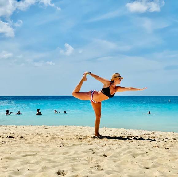 Profile Picture of Lisa Hergott (@lisamfodor) on Poshmark