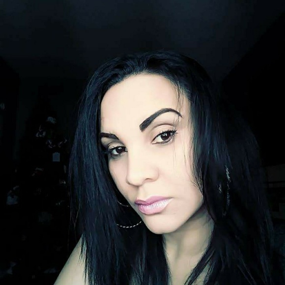 Profile Picture of Zulma Acevedo (@zulma_acevedo) on Poshmark